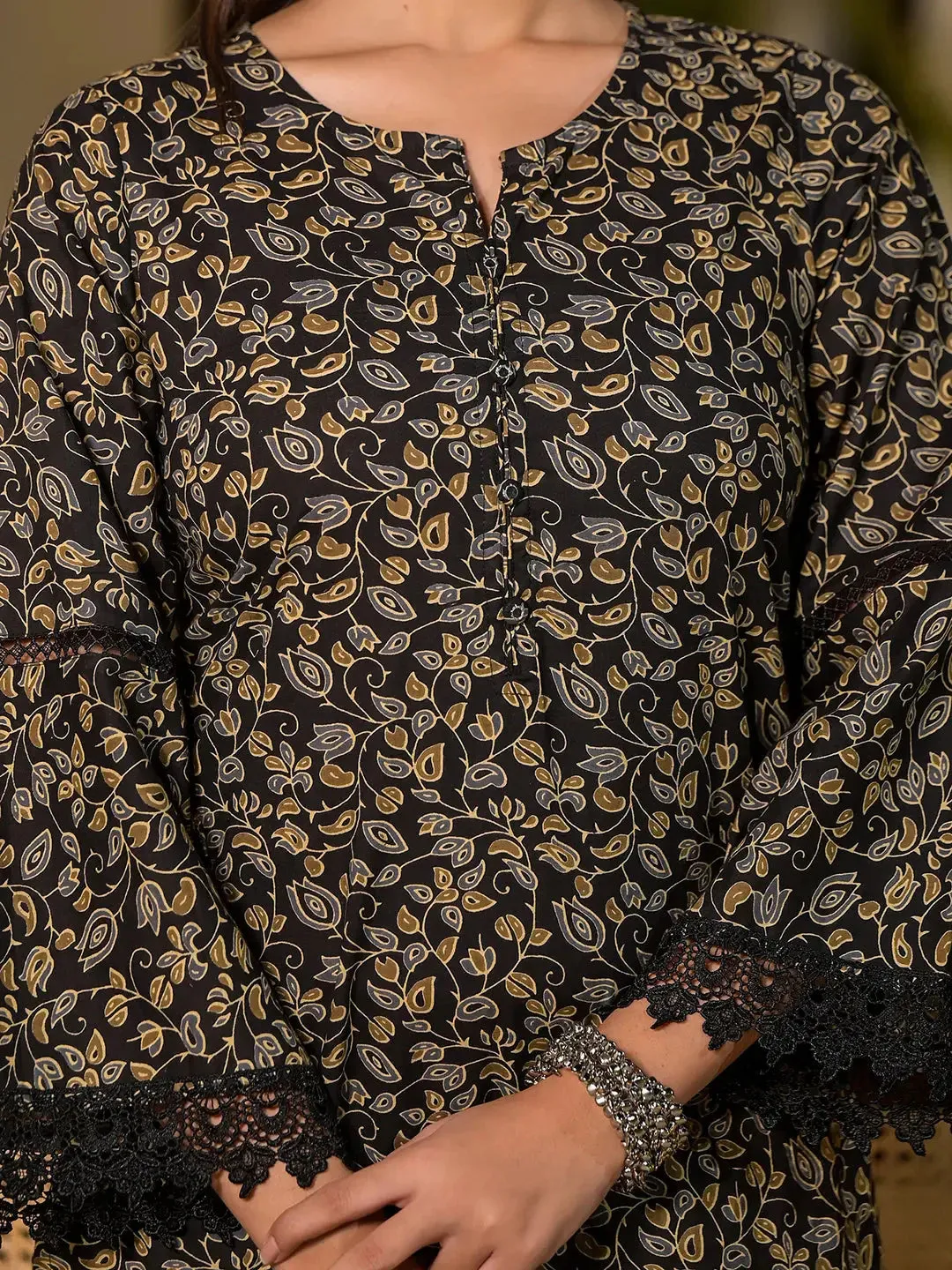 Black Floral Print Piping On Yoke Pakistani Style Kurta With Trousers And Dupatta Set