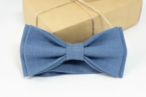 Blue groomsmen bow ties for weddings