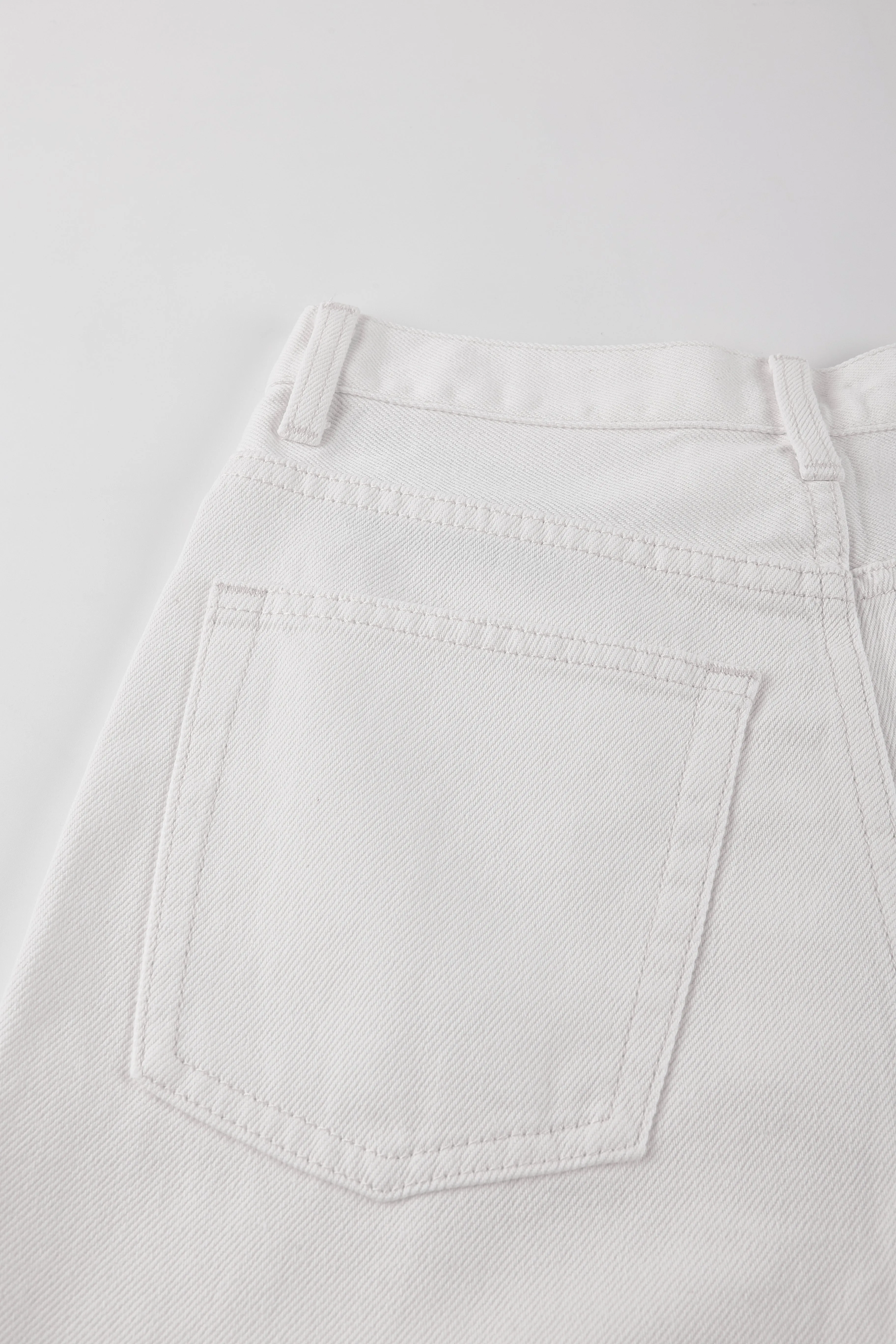 EG high-waisted wide-leg jeans (White)