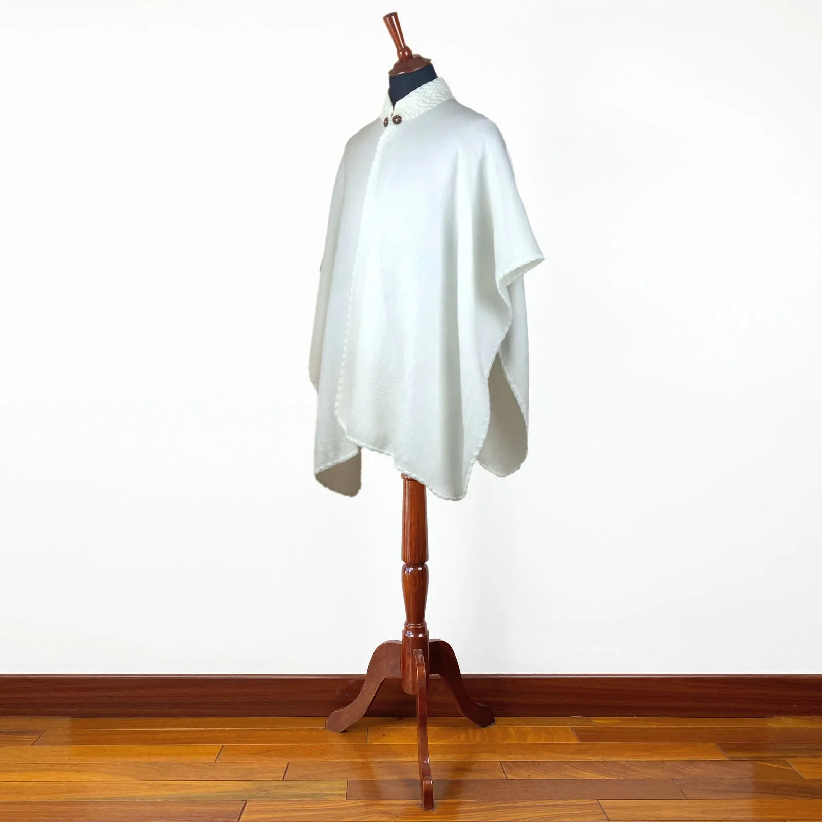 Indanza - Lightweight Baby Alpaca Cape Poncho - White - Unisex