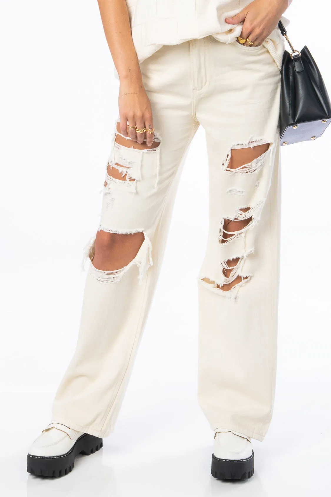 Vervet Relaxed Fit Distressed Jeans