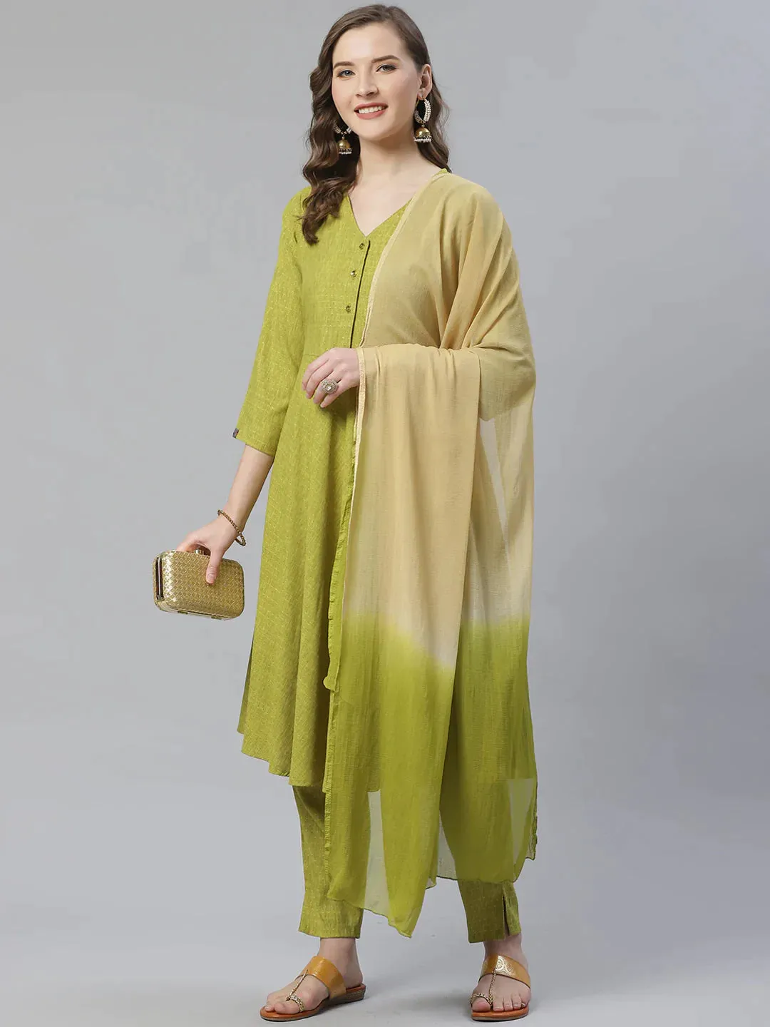 Women Green & Beige Self Design Kurta With Trousers & Dupatta